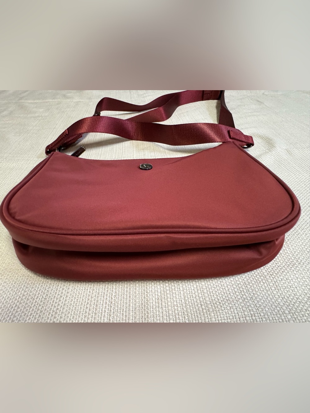 Lululemon NWOT City Essentials Small Shoulder Bag 3L, Rockwood Rust - Picture 3 of 10